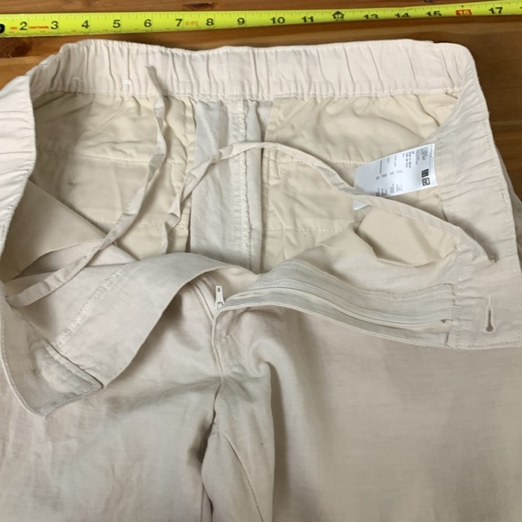 Uniqlo NWOT lightweight linen  cotton spandex summer pants, off white - Picture 6 of 10